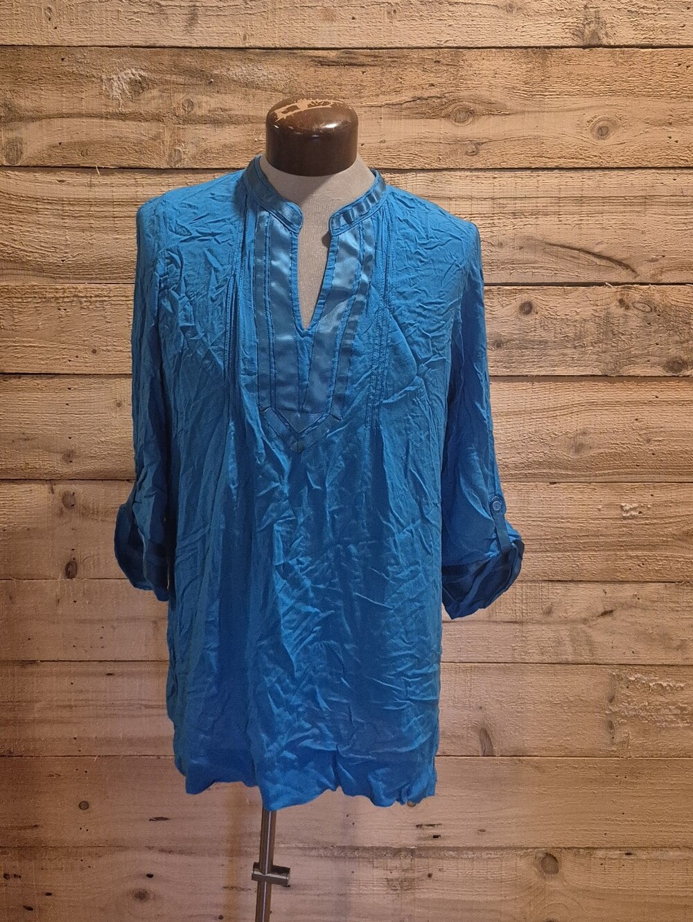 5/$30 Or 10/$50. Teal Lightweight Women’s Tunic